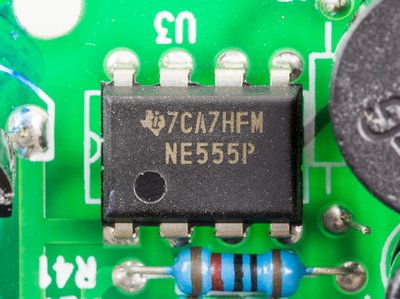 555 timer IC