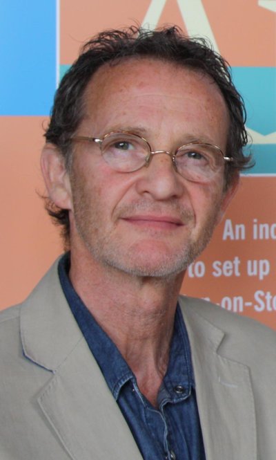 Anton Lesser