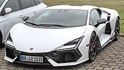 Lamborghini Revuelto