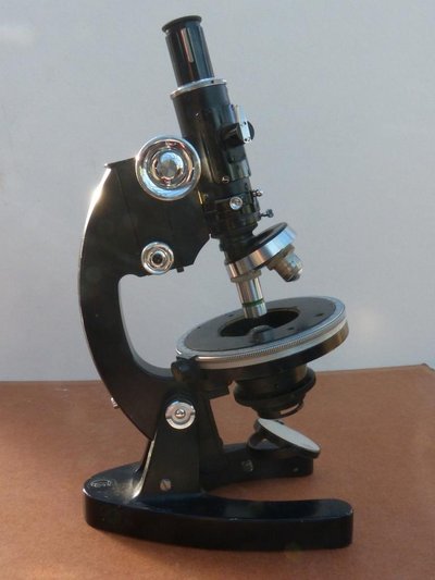 Microscope