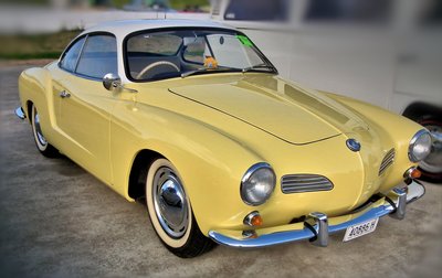 Volkswagen Karmann Ghia
